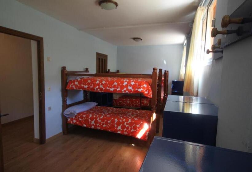 اتاق اکونومی, Hostel El Lago, Caceres