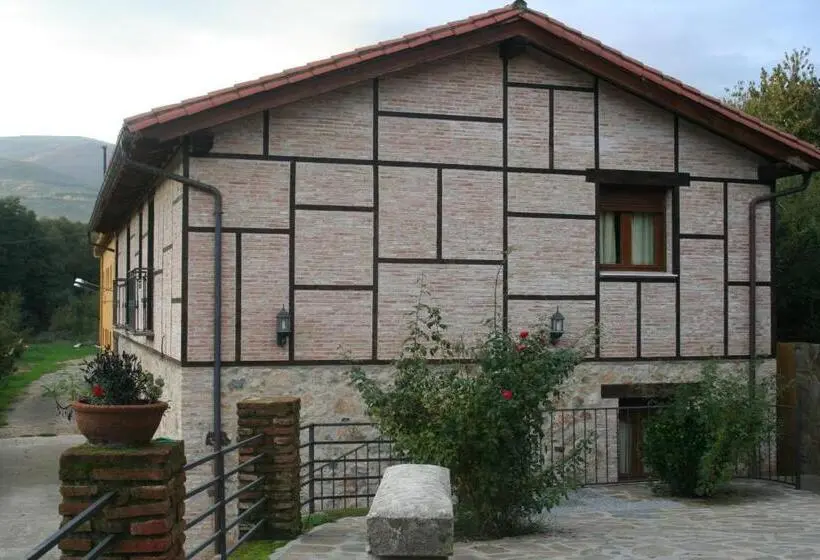 Standard Neljän Hengen Huone, Hostel El Lago, Caceres