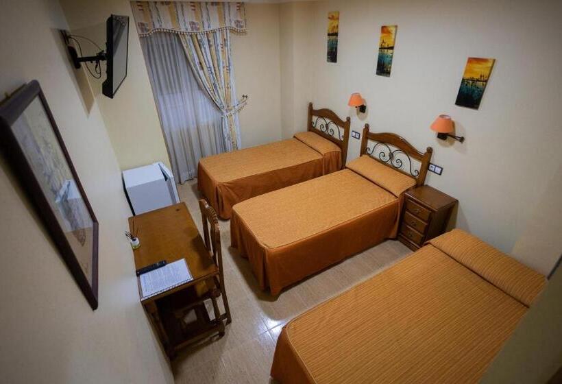 غرفة قياسية ثلاثية, Beatriz