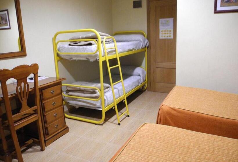 غرفة عائلية, Beatriz