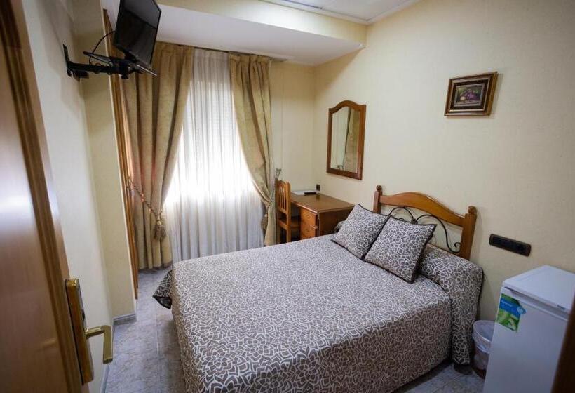 اتاق عادی, Beatriz