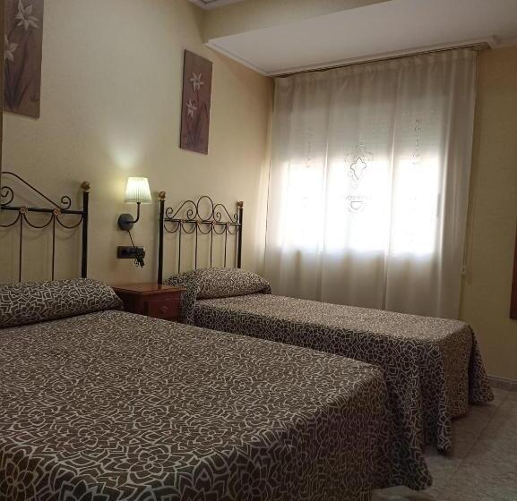 غرفة كومفورت ثلاثية, Beatriz