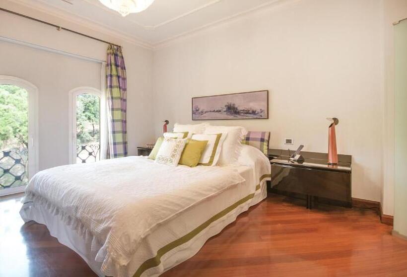 带露台的小型套房, Boutique Edelweiss La Garriga