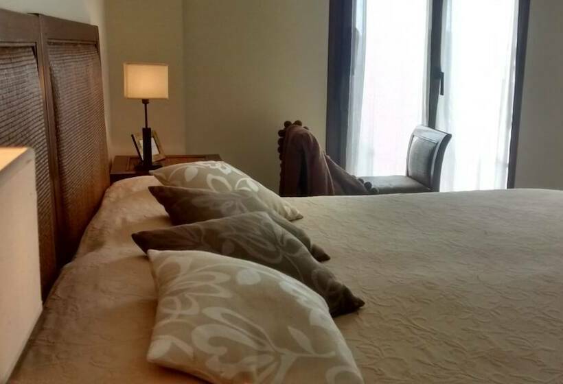 اتاق سوپریور, Casa Del Castillo