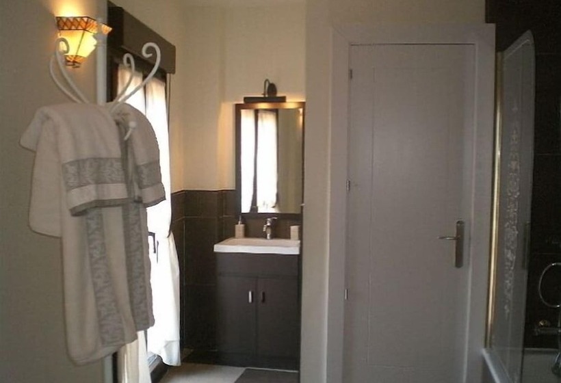 اتاق سوپریور, Casa Del Castillo