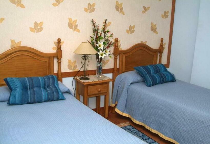 غرفة أساسية, Casa Marchena