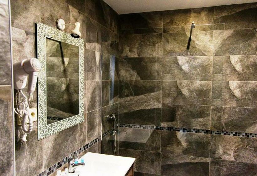 חדר סטנדרט, Don Angel