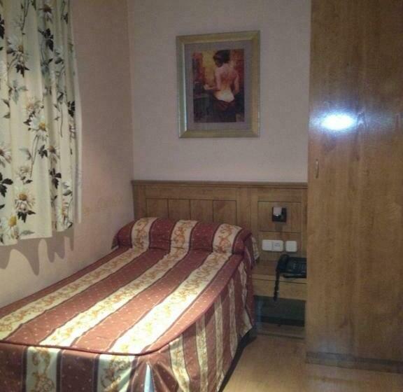 חדר סטנדרט יחיד, Don Angel