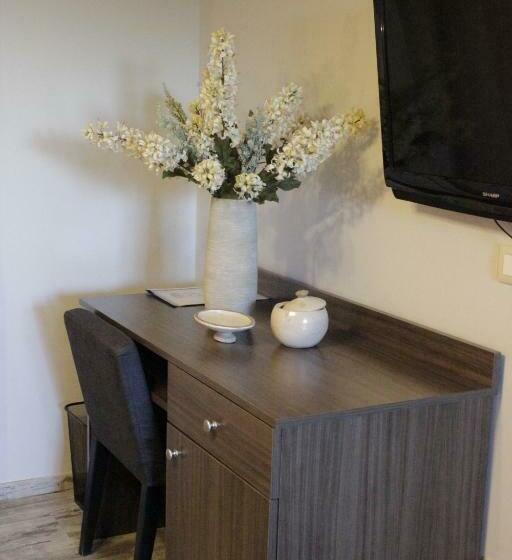 スタンダードルーム, El Abuelo De La Cachava