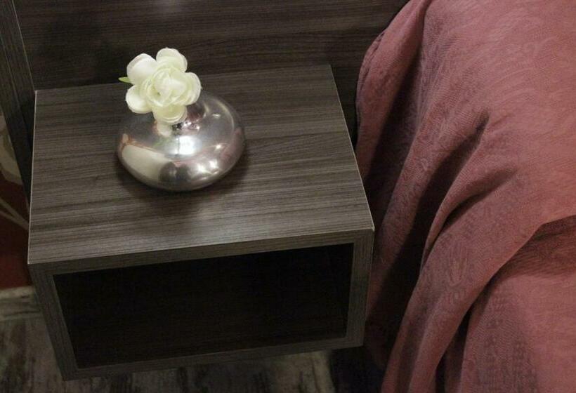 スタンダードルーム, El Abuelo De La Cachava