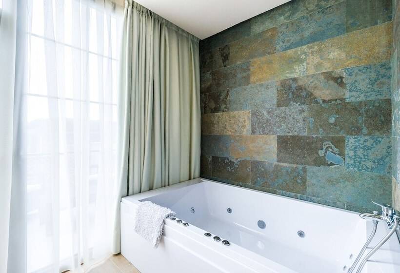 スイート, El Abuelo De La Cachava