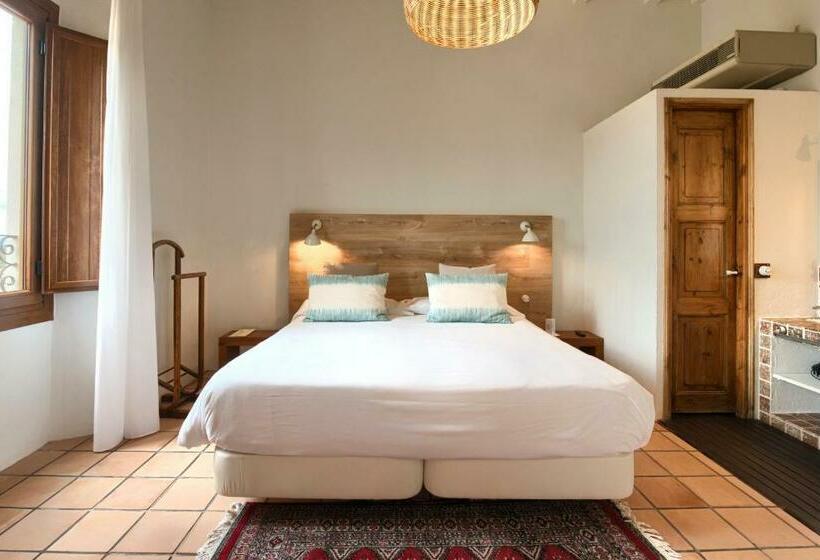 اتاق سوپریور, Hanoi