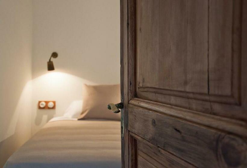 اتاق استاندارد, Hanoi