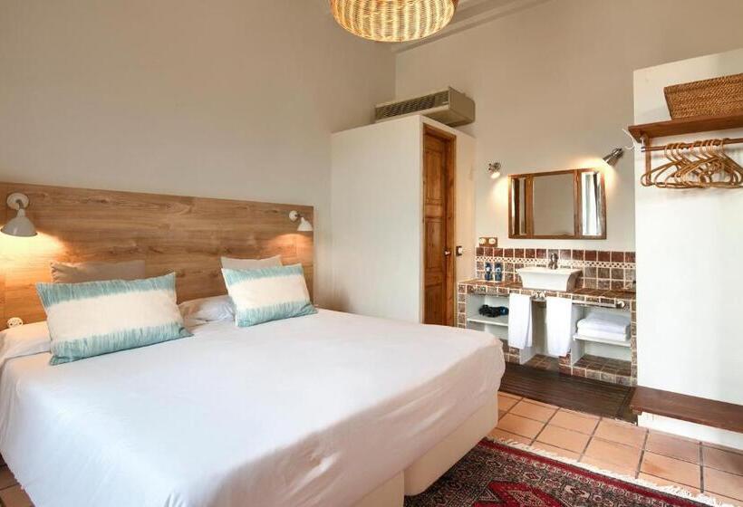 اتاق سوپریور, Hanoi