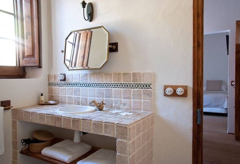 اتاق سوپریور, Hanoi