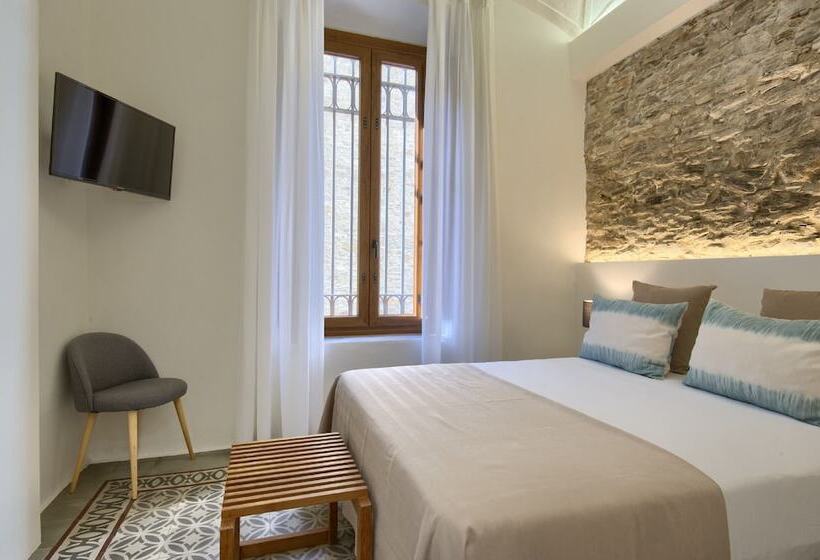 اتاق اکونومی, Hanoi