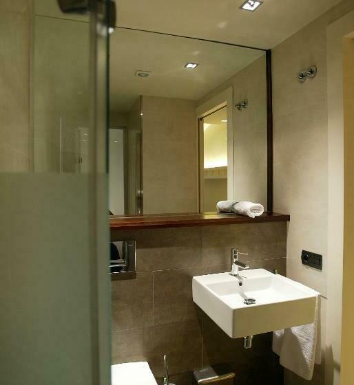 غرفة قياسية, La Fonda Moreno