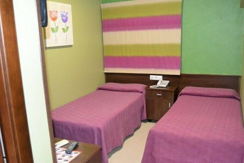 غرفة قياسية, León