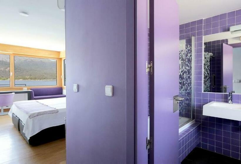 Superior room with lake view, Posada Del Agua