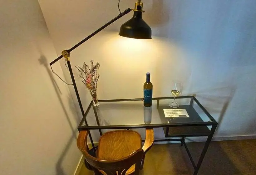 Standard-invahuone, Restaurant Lotus Priorat