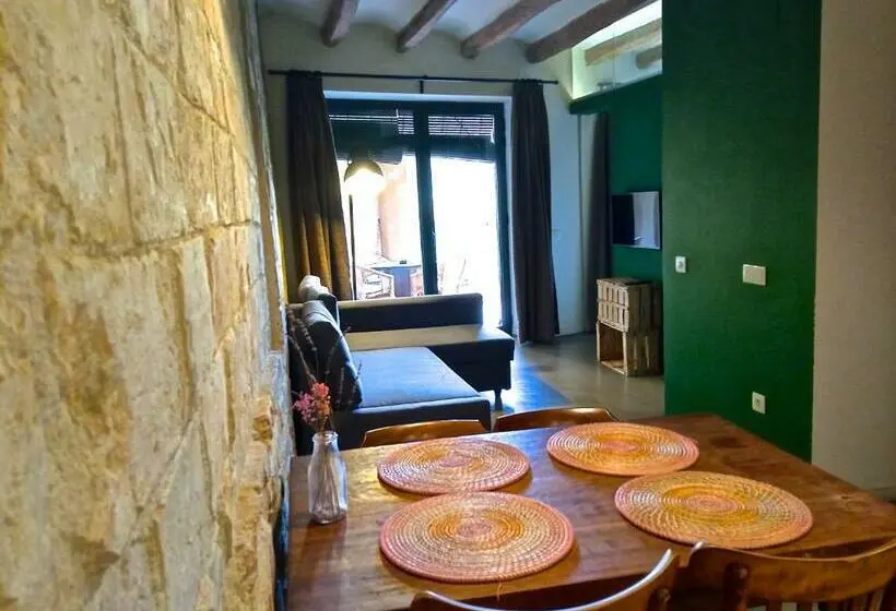 Huoneisto 1 Makuuhuone, Restaurant Lotus Priorat