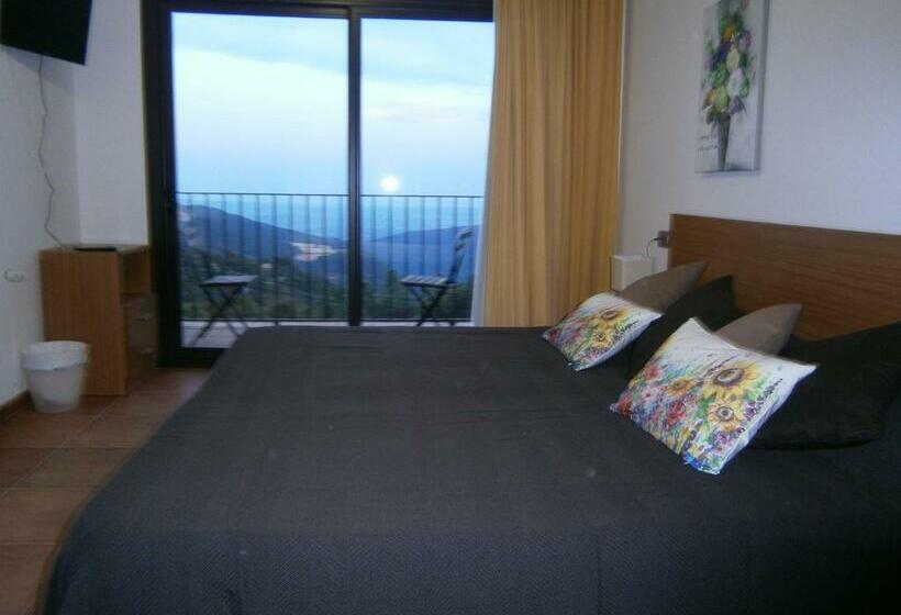 Номер Стандарт Вид на Горы, Rural Cor De Prades