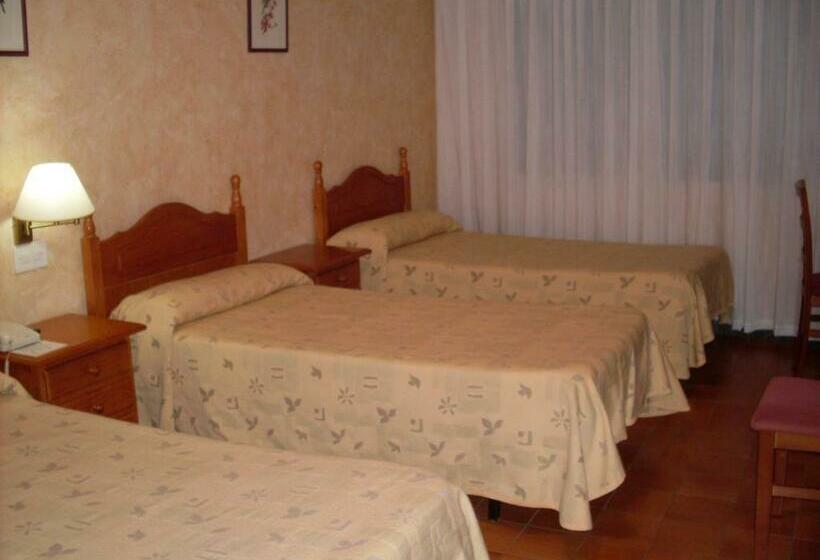 חדר סטנדרט לשלושה, Rural Ocell Francolí