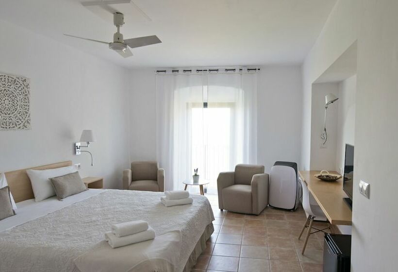 جناح, Hostal La Salut De Terrades