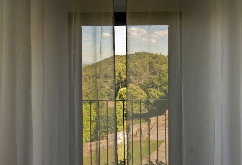 جناح, Hostal La Salut De Terrades