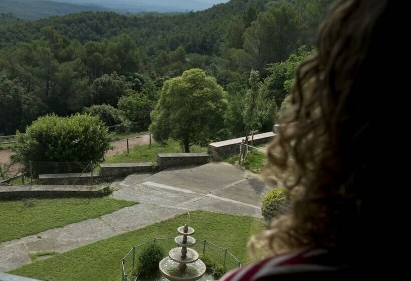 جناح, Hostal La Salut De Terrades