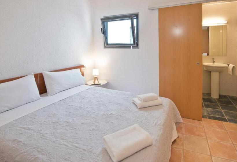 غرفة إقتصادية, Hostal La Salut De Terrades