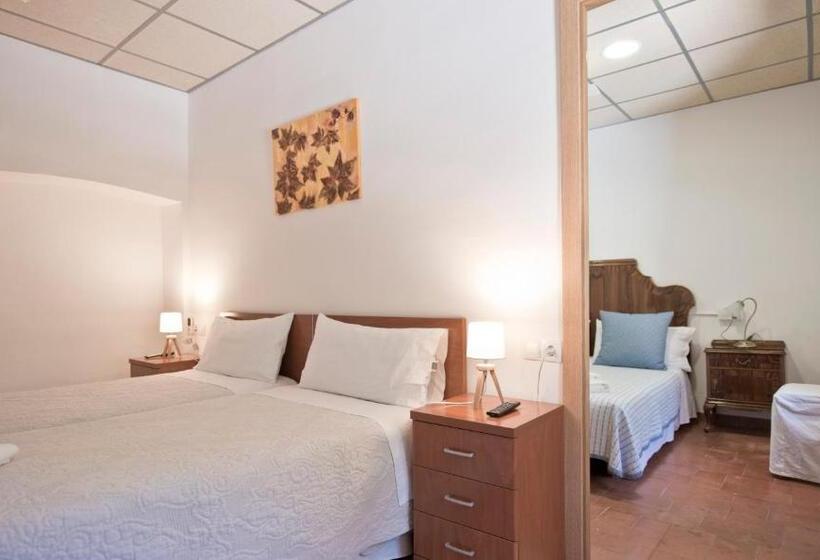 Семейный Номер, Hostal La Salut De Terrades