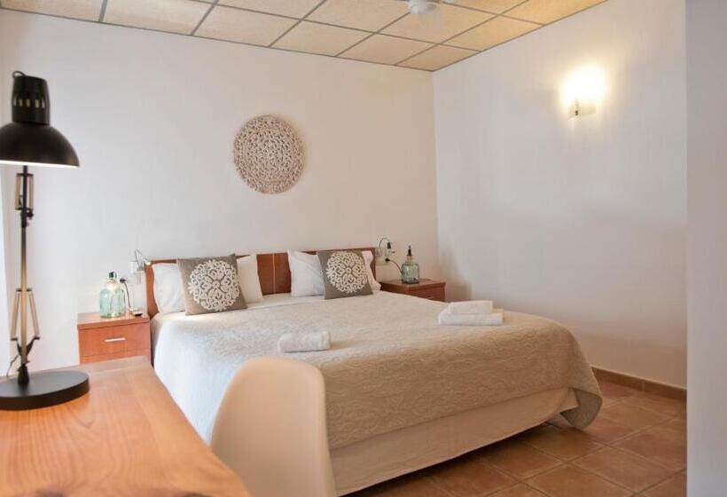 Номер Deluxe, Hostal La Salut De Terrades