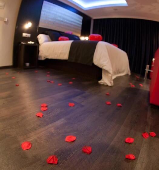 스위트, Motel Paraiso