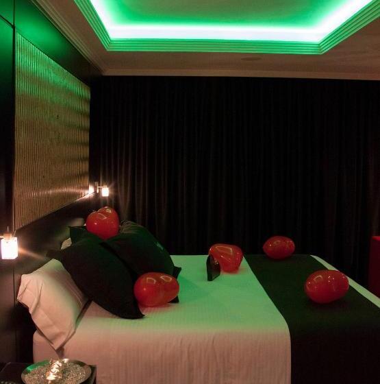 스위트, Motel Paraiso