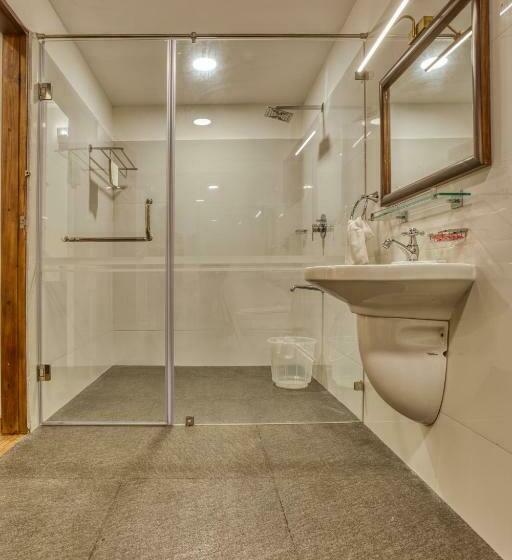 豪华房间, Thekkady Kalarickal Heritage Bungalow