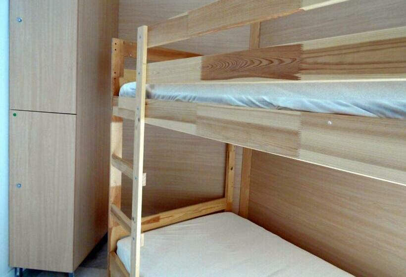 اتاق اکونومی با حمام مشترک, Chinitas Urban Hostel