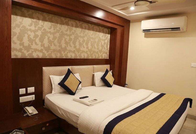 디럭스 룸, Geetasaar