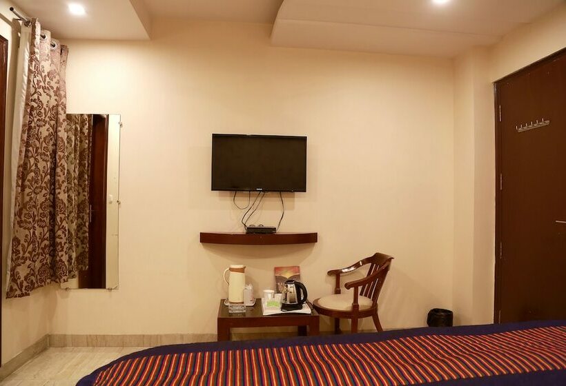 디럭스 룸, Geetasaar