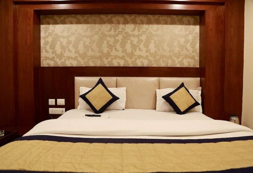 디럭스 룸, Geetasaar