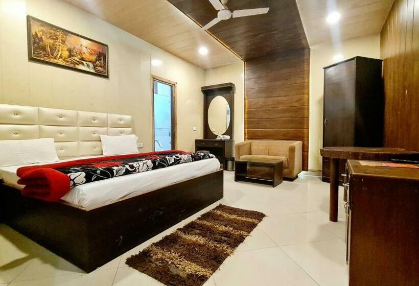 带大床的高级房间, H.k. Continental