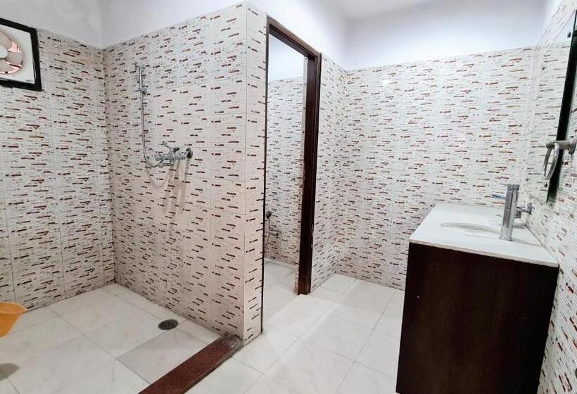 家庭套房, H.k. Continental