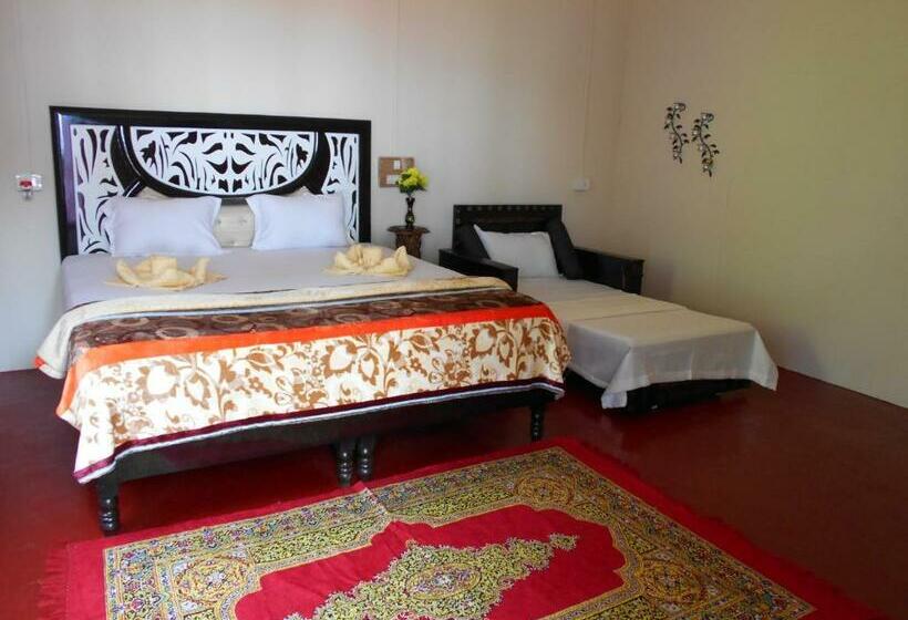 קוטג' דלוקס, New Common Home