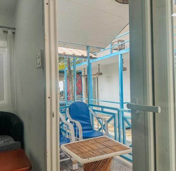 חדר דלוקס צדדי נוף לים, New Common Home