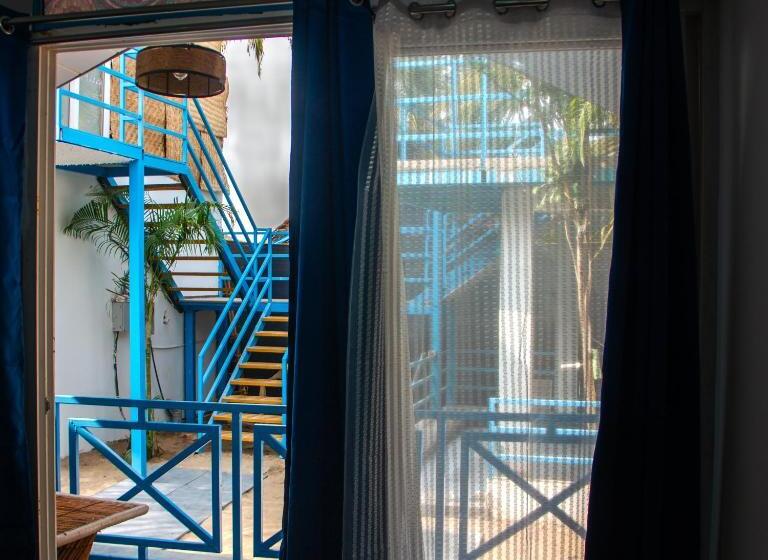 חדר דלוקס צדדי נוף לים, New Common Home