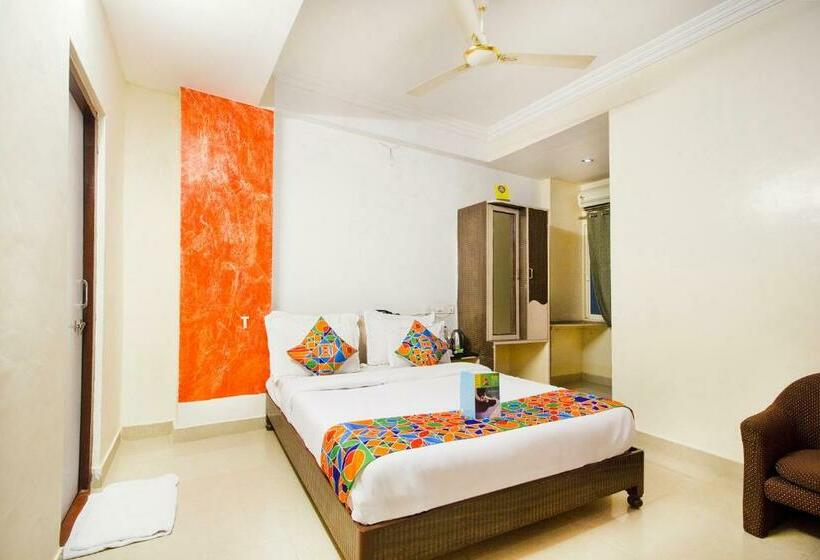 חדר סופריור עם מיטת קינג, Omni Plaza