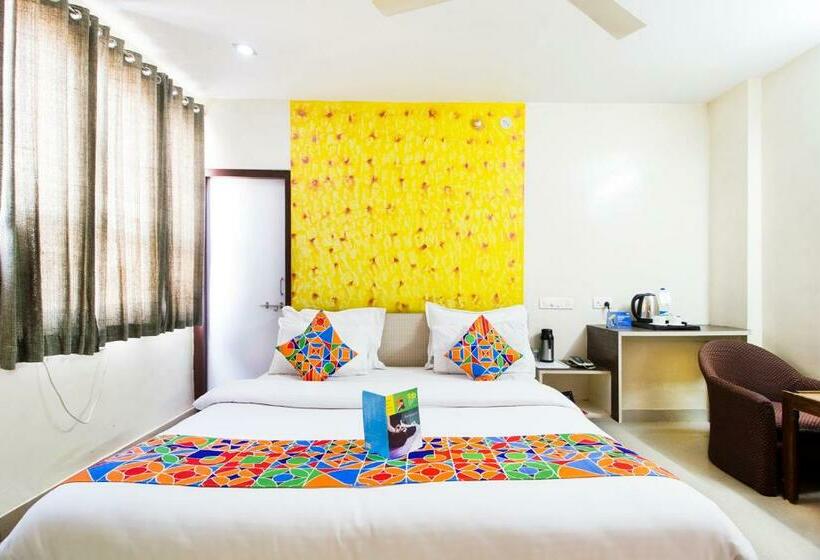 חדר סופריור עם מיטת קינג, Omni Plaza