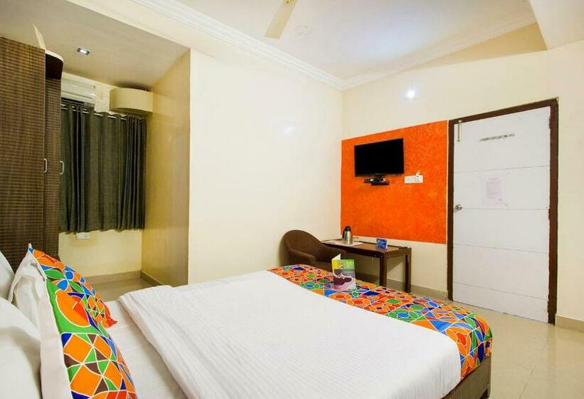 חדר סופריור עם מיטת קינג, Omni Plaza