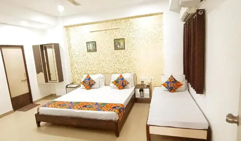 Executive Kolmen Hengen Huone, Omni Plaza