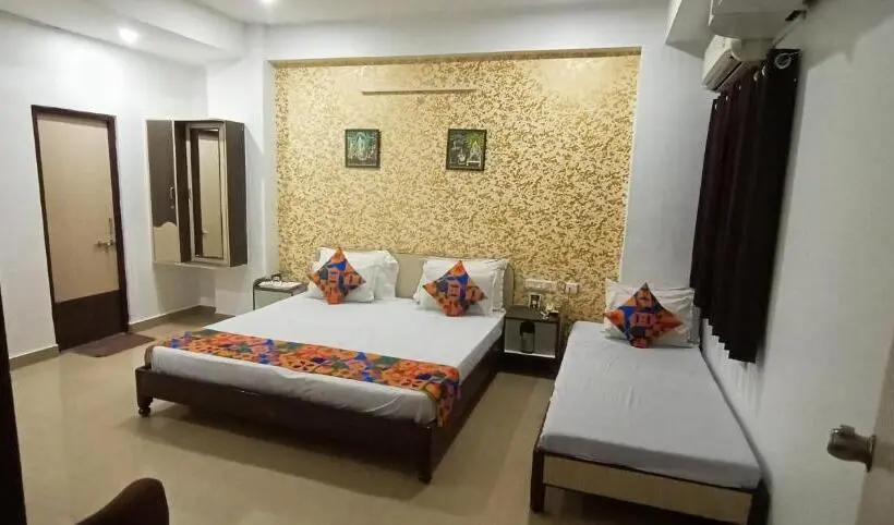 Executive Kolmen Hengen Huone, Omni Plaza